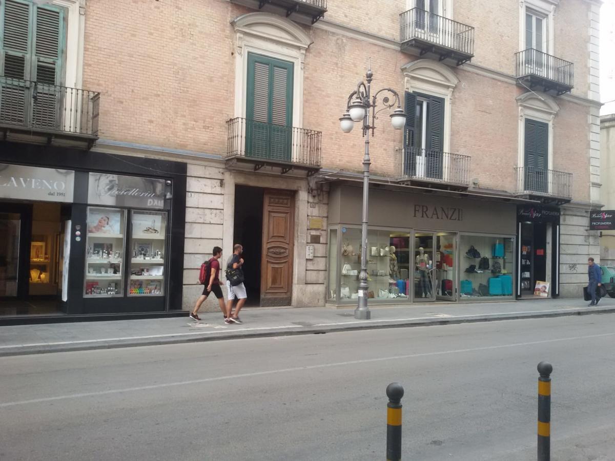 Muro Torto Suite - Struttura Sanificata Giornalmente Con Ozono E Prodotti Specifici Conformi Al Decalogo Del Ministero Salute - Personale Sottoposto A Test Sierologico Periodicamente Foggia Exteriör bild